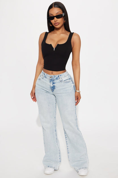 Mellow Moments Low Rise Wide Leg Jeans - Light Wash