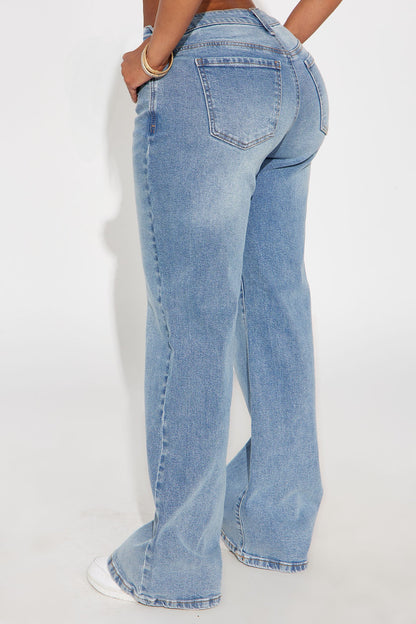 Mellow Moments Low Rise Wide Leg Jeans - Medium Wash